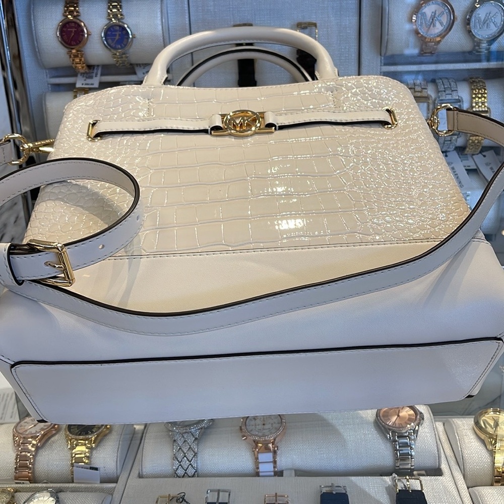 MICHAEL KORS
Reed Large Leather Belted Satchel Crossbody Handbag Center Zip NWT - Picture 11 of 16